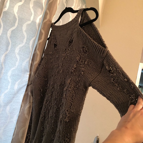 Distressed Sweater - Picture 5 of 6